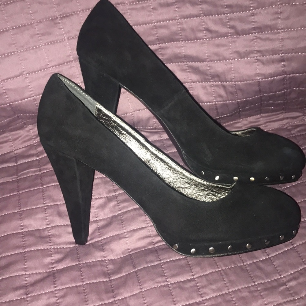 Women's black heels